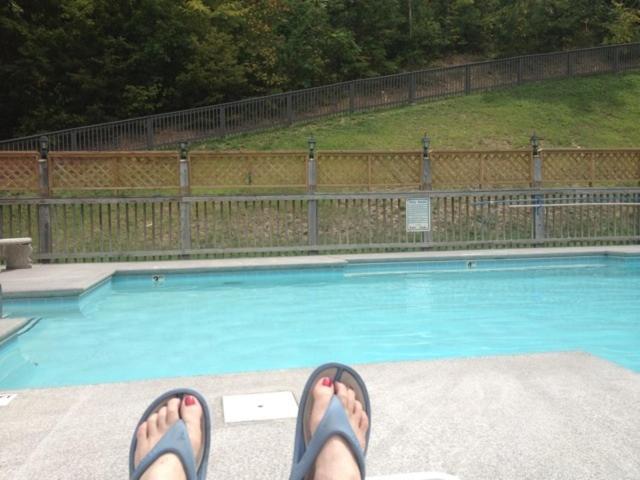 Peace By The Lake Sevierville Bagian luar foto